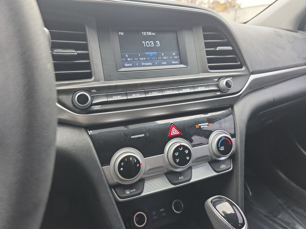 2019 Hyundai Elantra SE