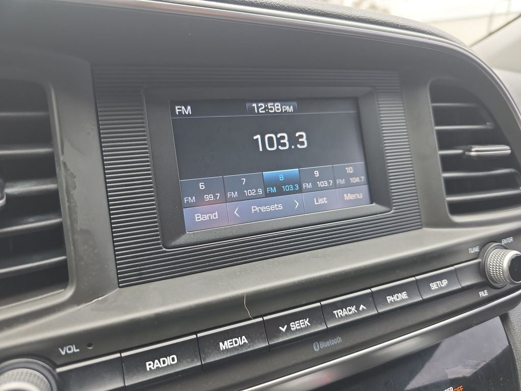 2019 Hyundai Elantra SE