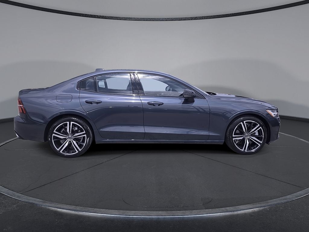 2022 Volvo S60 Recharge Plug-In Hybrid T8 R-Design