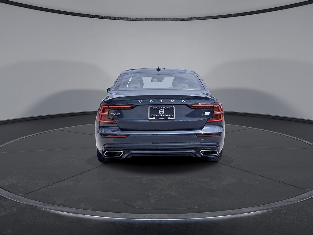 2022 Volvo S60 Recharge Plug-In Hybrid T8 R-Design