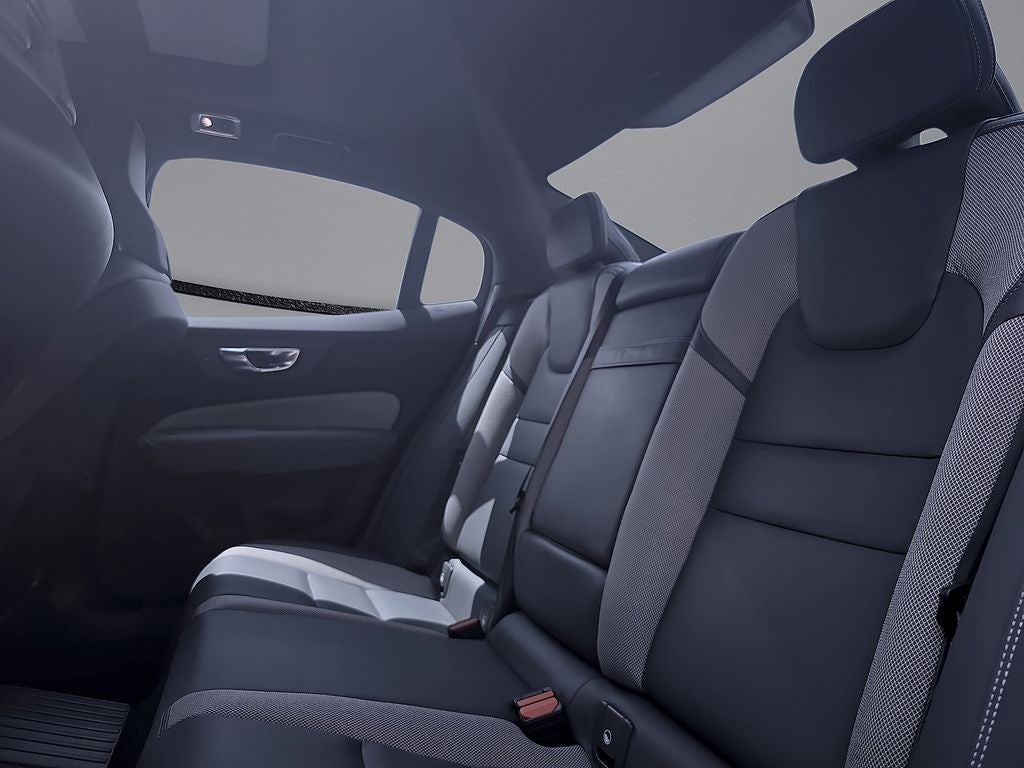 2022 Volvo S60 Recharge Plug-In Hybrid T8 R-Design