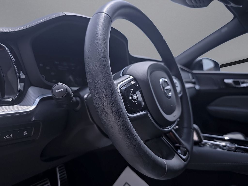 2022 Volvo S60 Recharge Plug-In Hybrid T8 R-Design