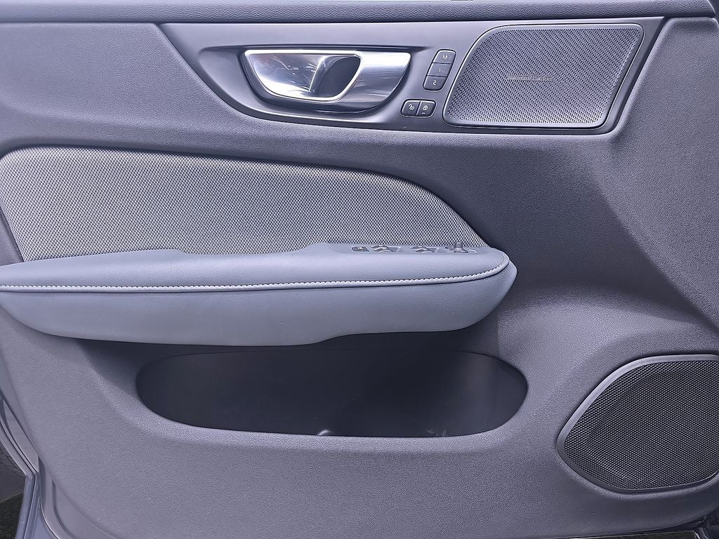 2022 Volvo S60 Recharge Plug-In Hybrid T8 R-Design