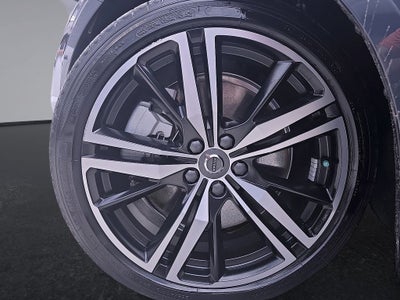 2022 Volvo S60 Recharge Plug-In Hybrid T8 R-Design
