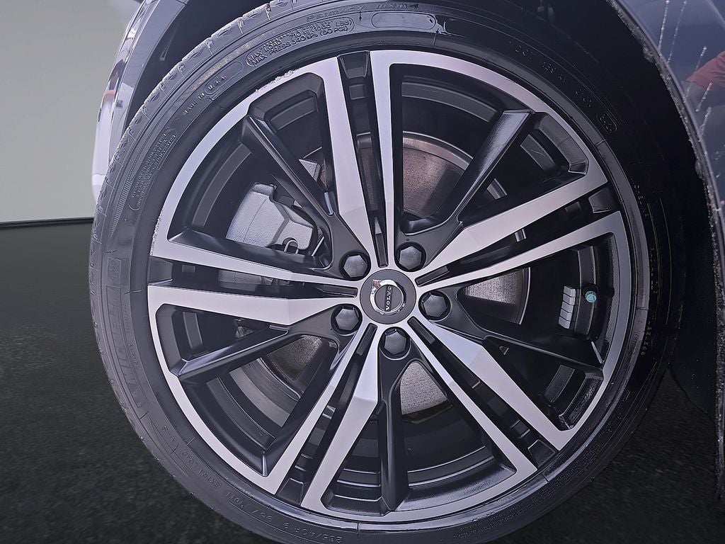 2022 Volvo S60 Recharge Plug-In Hybrid T8 R-Design