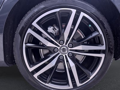 2022 Volvo S60 Recharge Plug-In Hybrid T8 R-Design