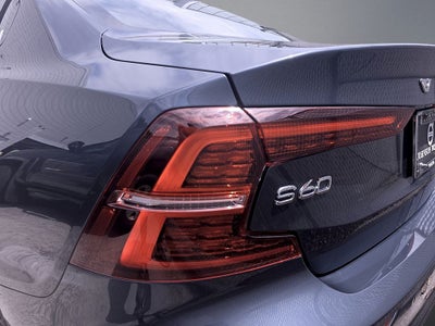 2022 Volvo S60 Recharge Plug-In Hybrid T8 R-Design