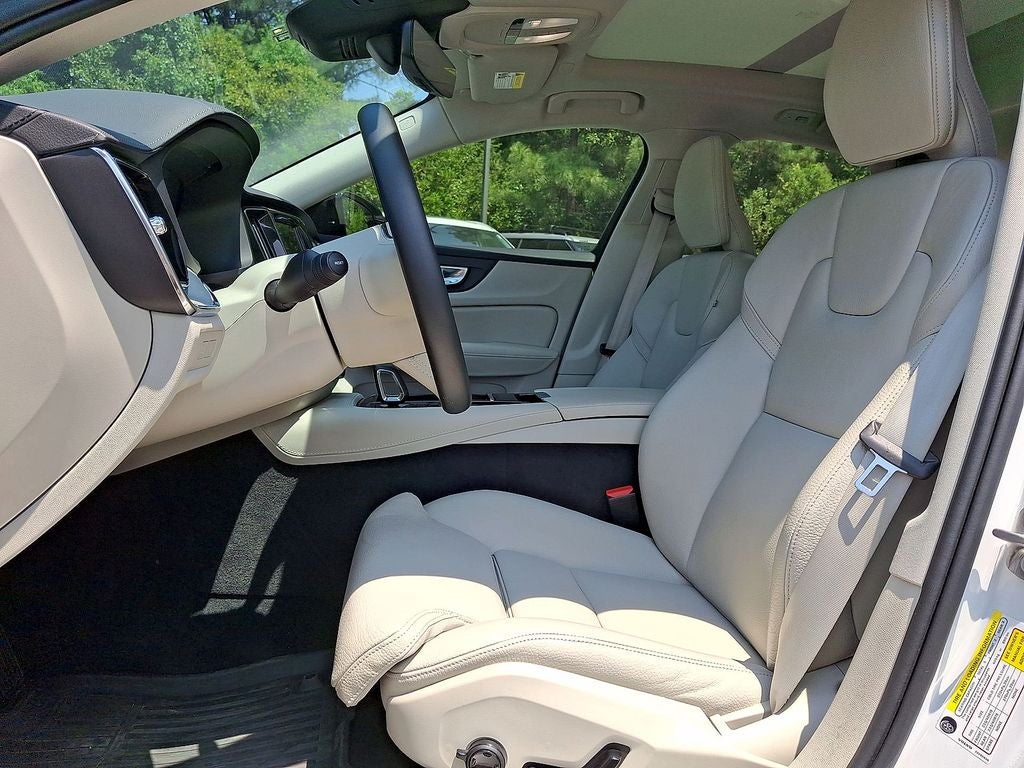 2025 Volvo S60 Plug-In Hybrid T8 Ultra