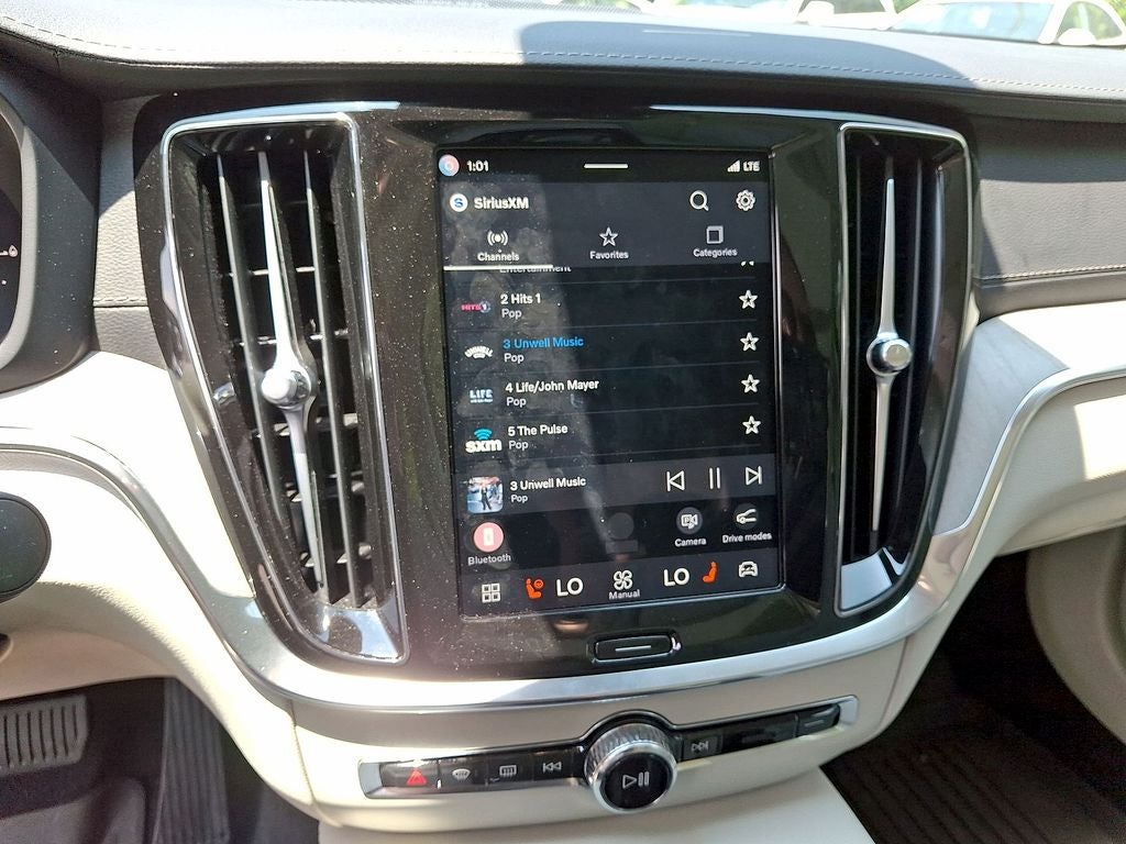 2025 Volvo S60 Plug-In Hybrid T8 Ultra