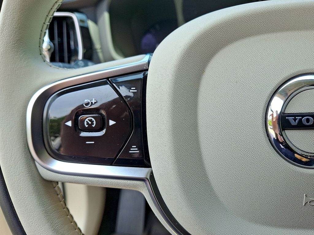 2025 Volvo S60 Plug-In Hybrid T8 Ultra
