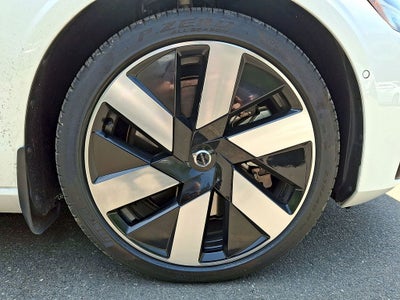 2025 Volvo S60 Plug-In Hybrid T8 Ultra