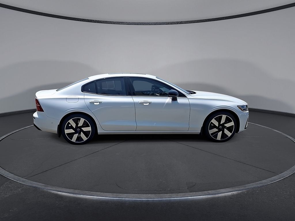 2025 Volvo S60 Plug-In Hybrid T8 Ultra