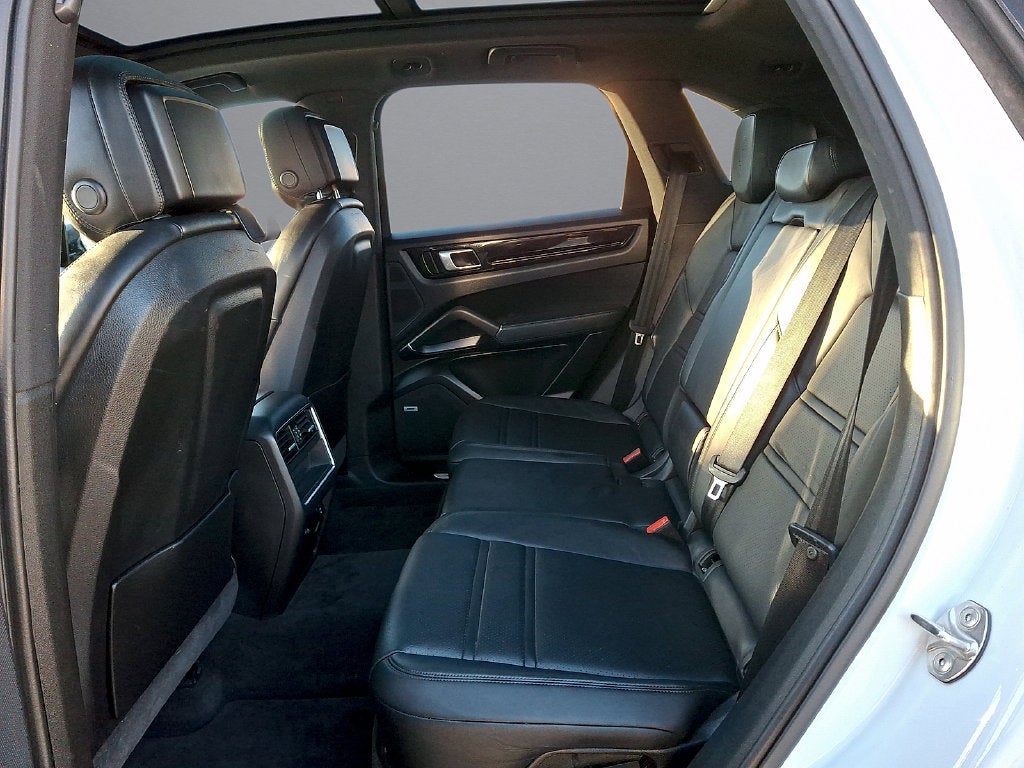 2021 Porsche Cayenne Base