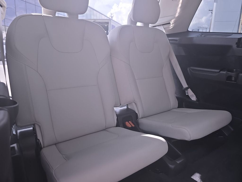 2023 Volvo XC90 B6 Plus 6-Seater