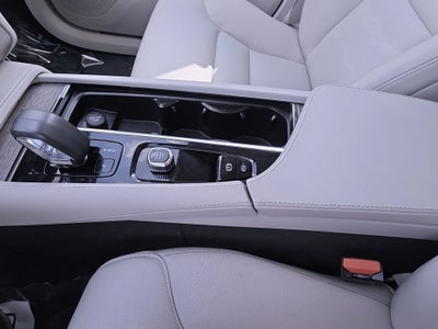 2023 Volvo XC90 B6 Plus 6-Seater