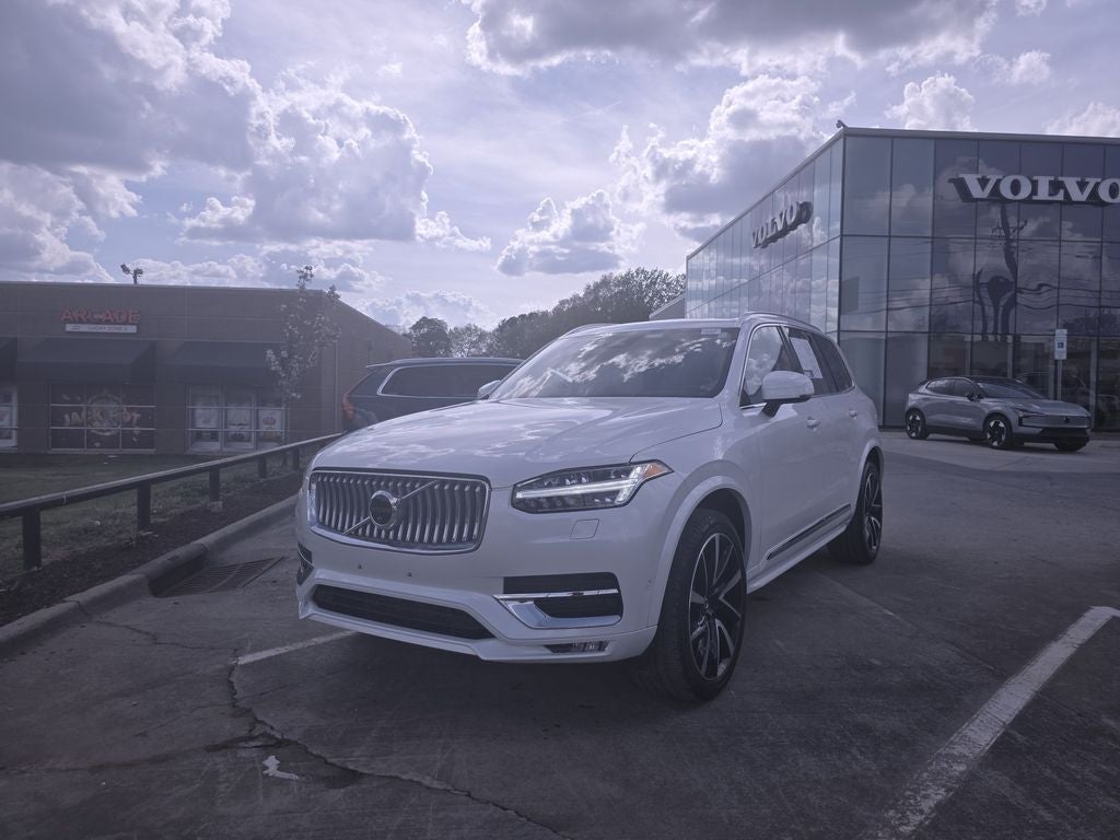 2023 Volvo XC90 B6 Plus 6-Seater