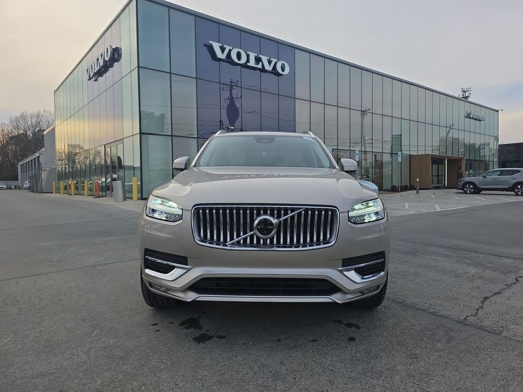 2023 Volvo XC90 B6 Plus 7-Seater