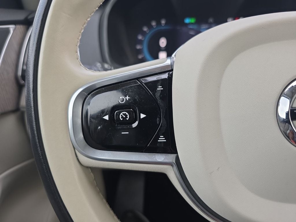 2023 Volvo XC90 B6 Plus 7-Seater