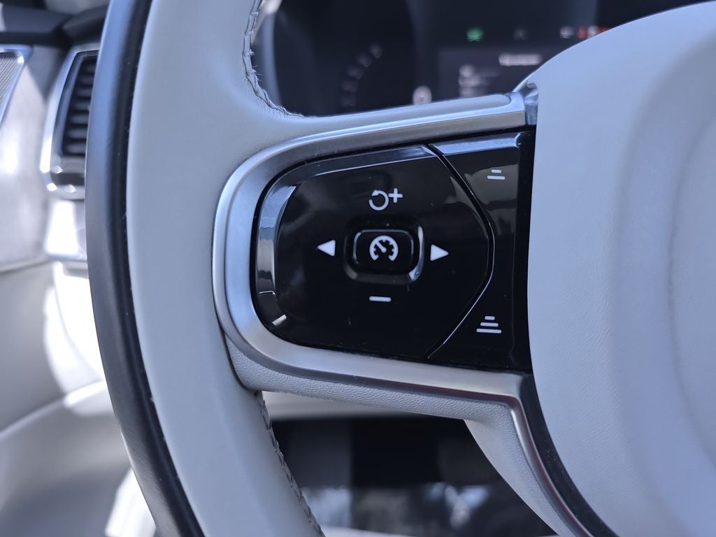2023 Volvo XC90 B6 Plus 7-Seater