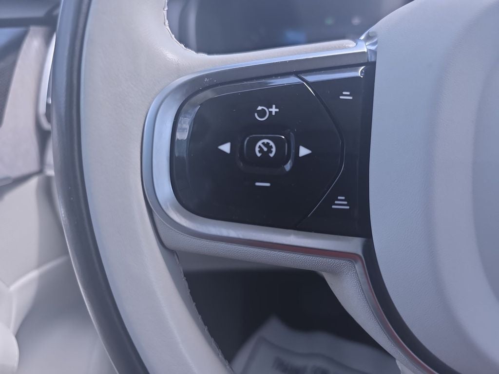 2023 Volvo XC90 B6 Plus 7-Seater