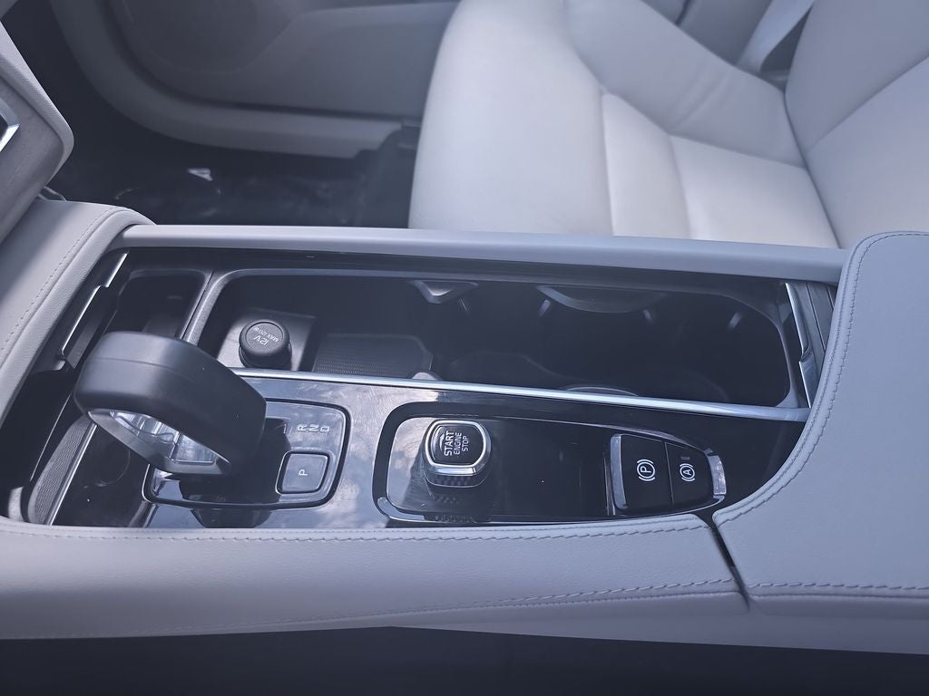 2023 Volvo XC90 B6 Plus 7-Seater