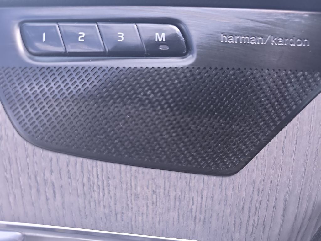 2023 Volvo XC90 B6 Plus 7-Seater