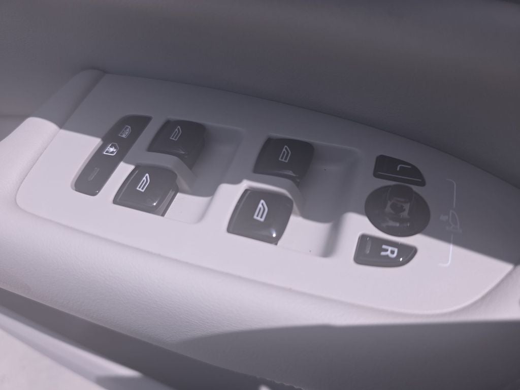 2023 Volvo XC90 B6 Plus 7-Seater