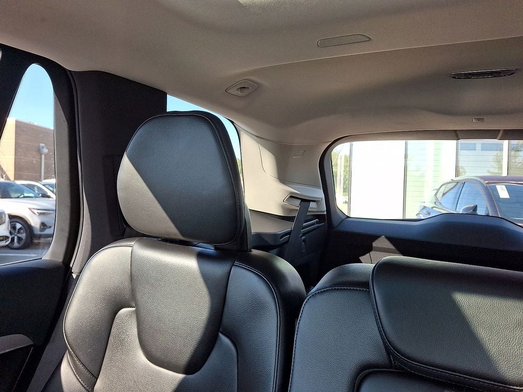 2021 Volvo XC90 T5 Momentum