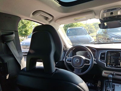 2021 Volvo XC90 T5 Momentum