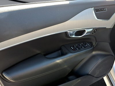 2021 Volvo XC90 T5 Momentum