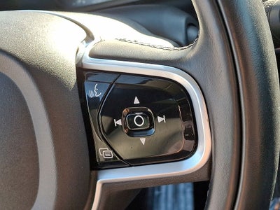 2021 Volvo XC90 T5 Momentum