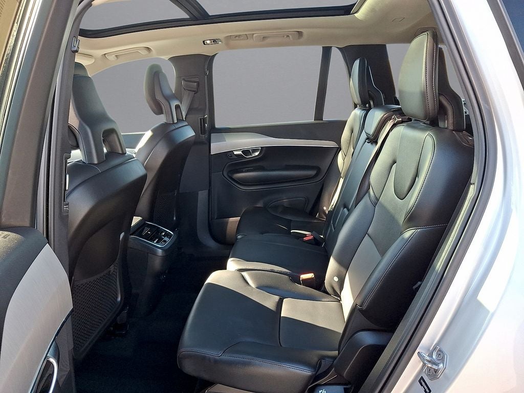 2021 Volvo XC90 T5 Momentum