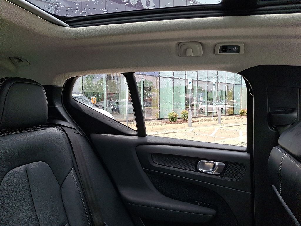 2019 Volvo XC40 Momentum