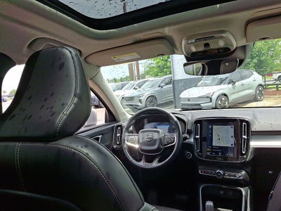 2019 Volvo XC40 Momentum