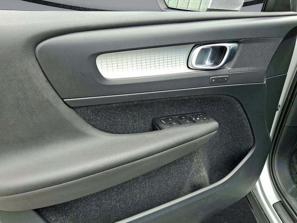 2019 Volvo XC40 Momentum