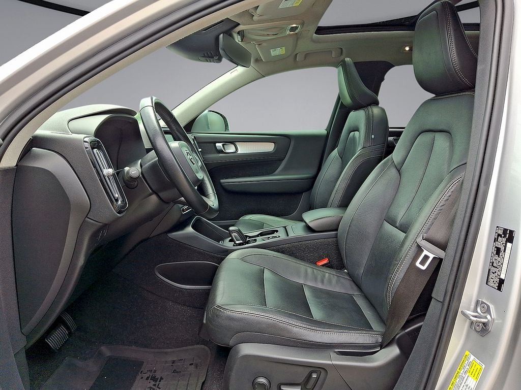 2019 Volvo XC40 Momentum