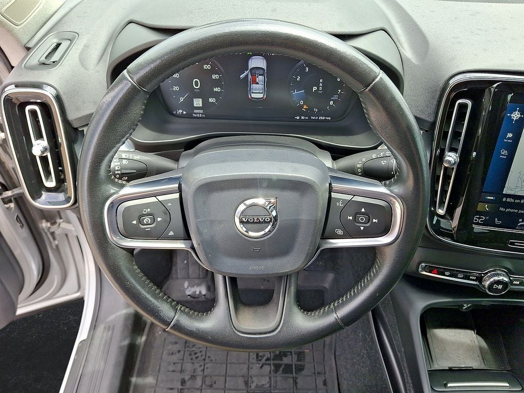2019 Volvo XC40 Momentum