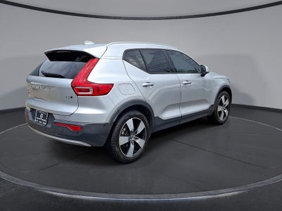 2019 Volvo XC40 Momentum