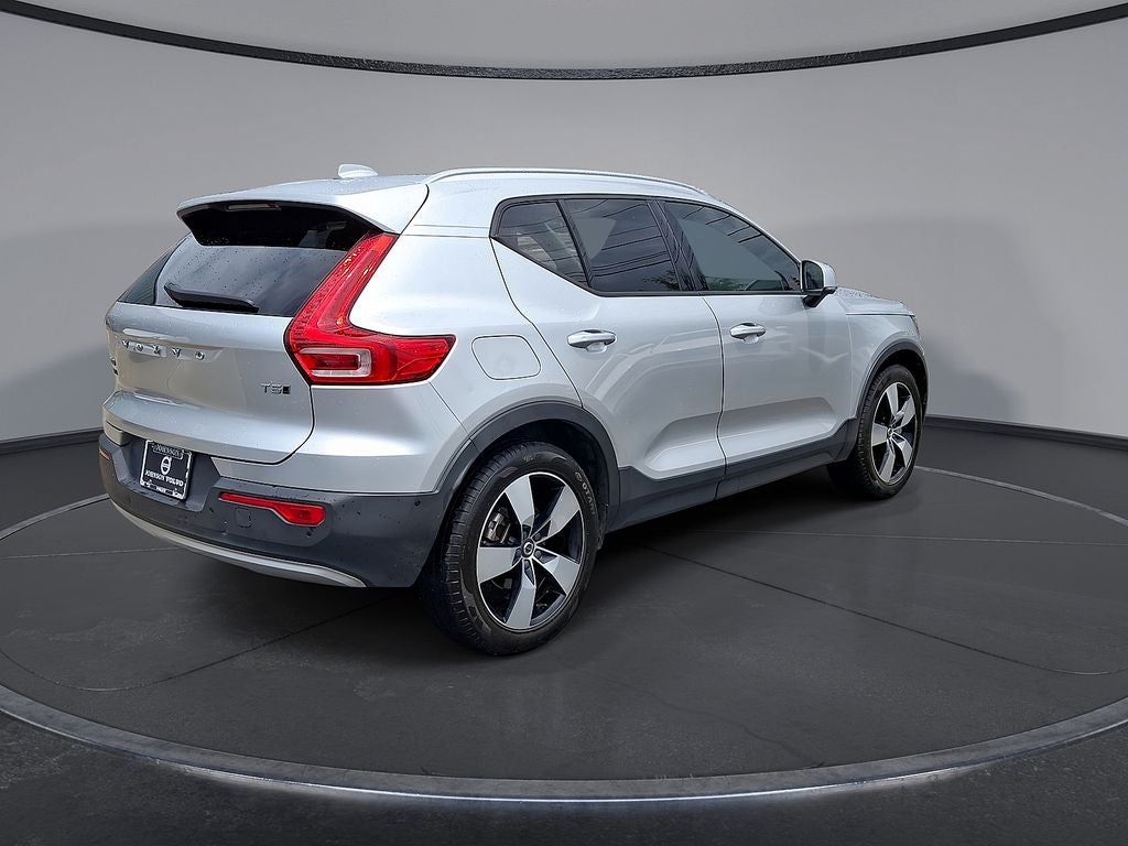 2019 Volvo XC40 Momentum