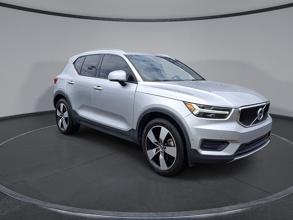 2019 Volvo XC40 Momentum