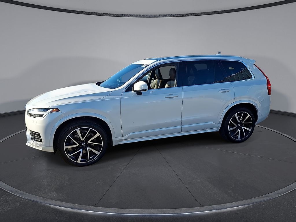 2021 Volvo XC90 T6 Momentum