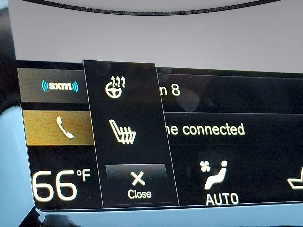 2021 Volvo XC90 T6 Momentum