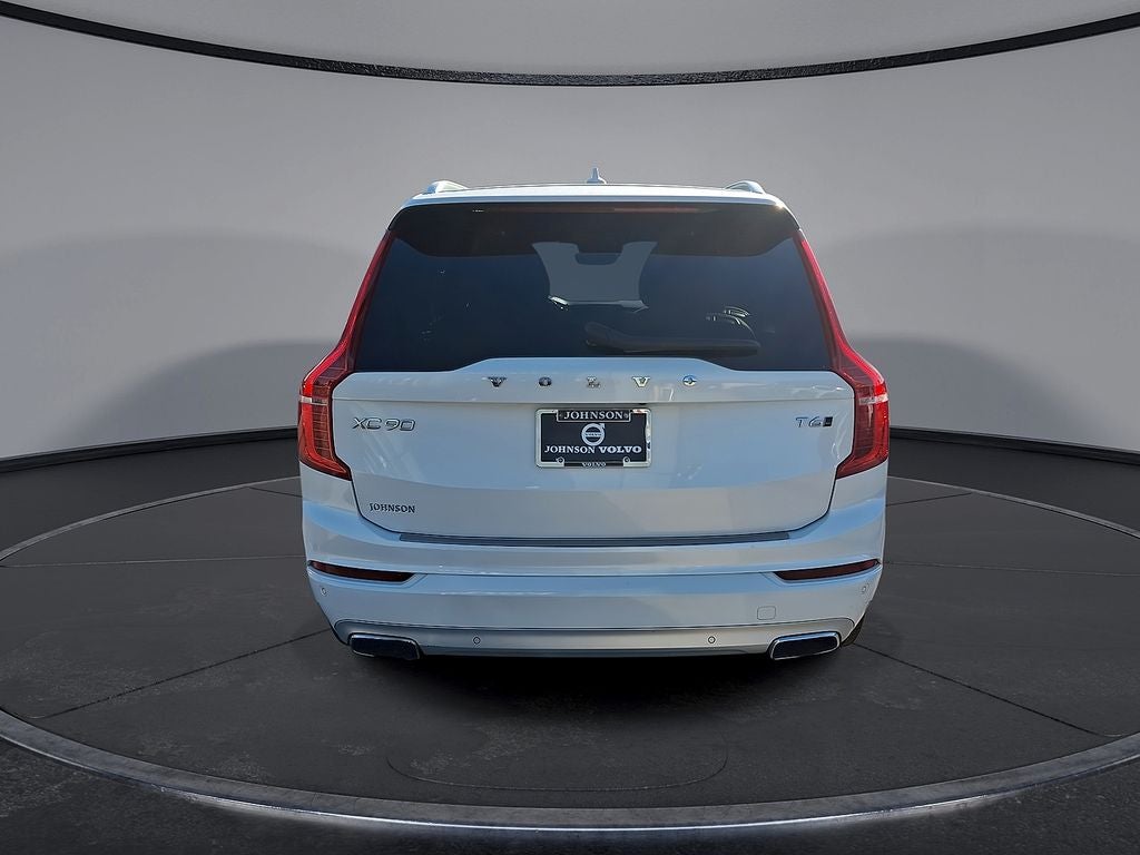 2021 Volvo XC90 T6 Momentum