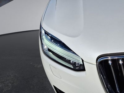 2021 Volvo XC90 T6 Momentum