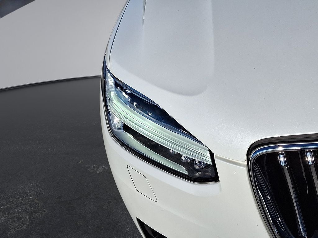 2021 Volvo XC90 T6 Momentum