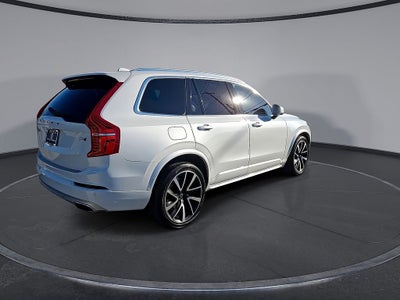 2021 Volvo XC90 T6 Momentum
