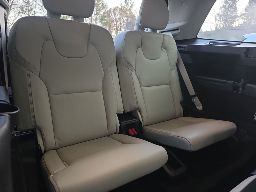 2022 Volvo XC90 T6 Inscription