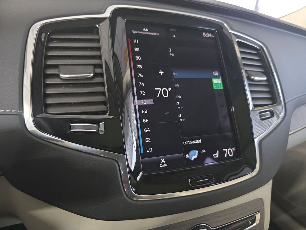 2022 Volvo XC90 T6 Inscription