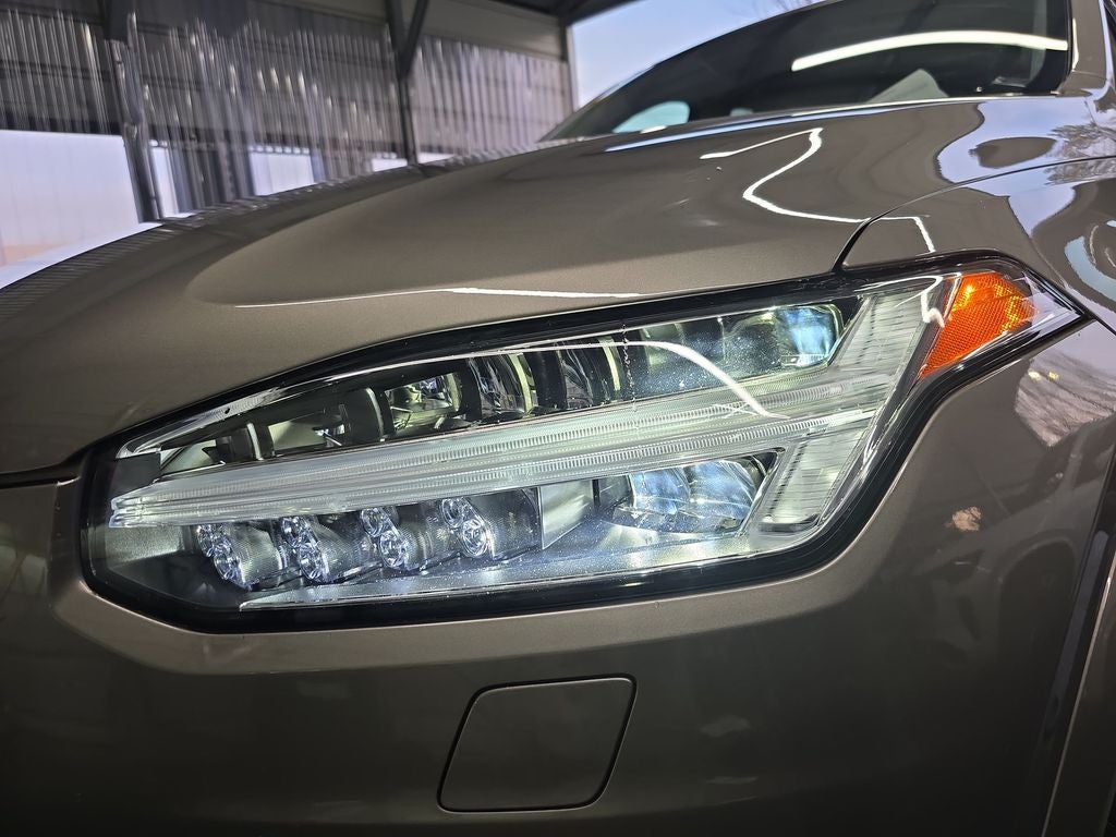 2022 Volvo XC90 T6 Inscription