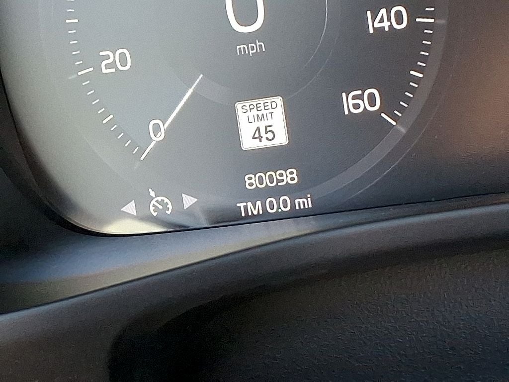 2020 Volvo XC40 R-Design